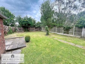 Private Rear Garden- click for photo gallery